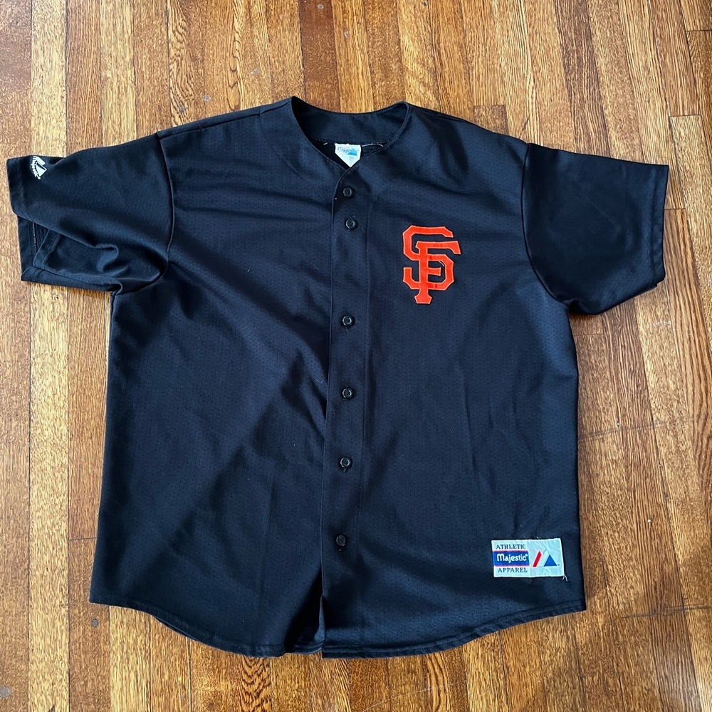Vintage San Francisco Giants jersey 🧡
Super nice fitting and rare